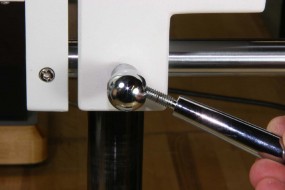 Locking Handles Can be Moved to Avoid Conflicts With Other Handles